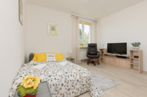 Racławicka Cozy Studio Apartment by Noclegi Renters